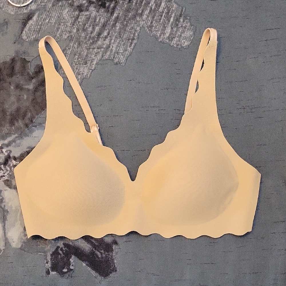 Elegant Cream Scalloped Bra